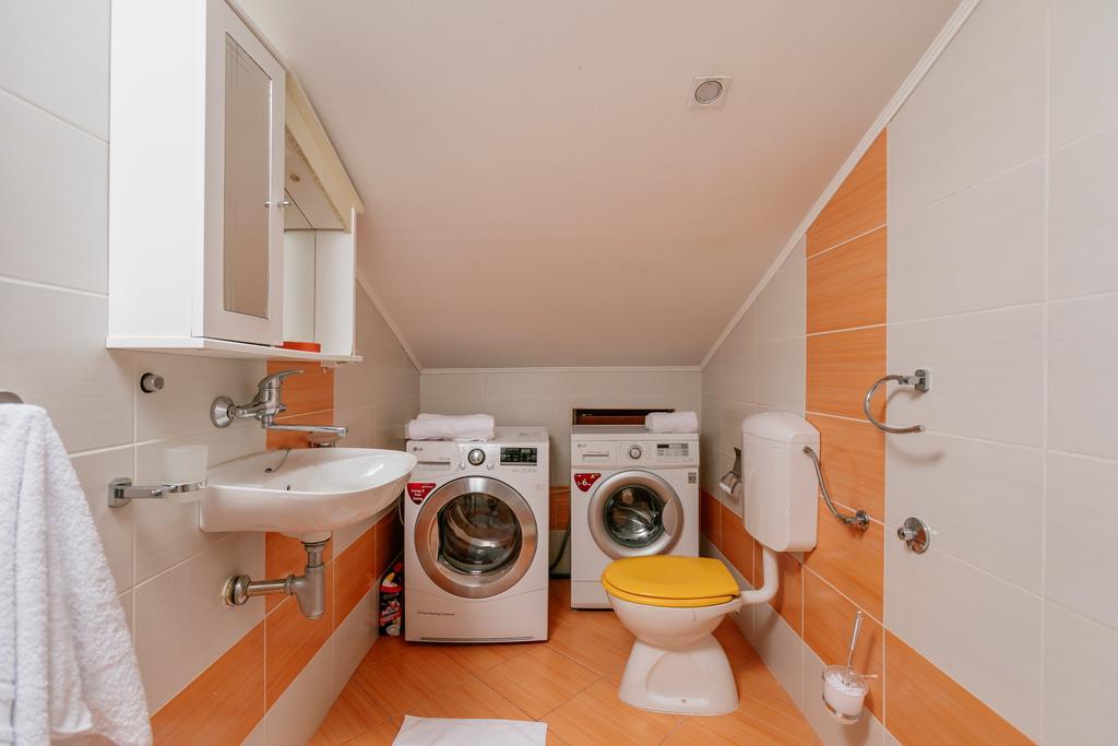 Apartman Mondo Appartamento Cattaro Esterno foto