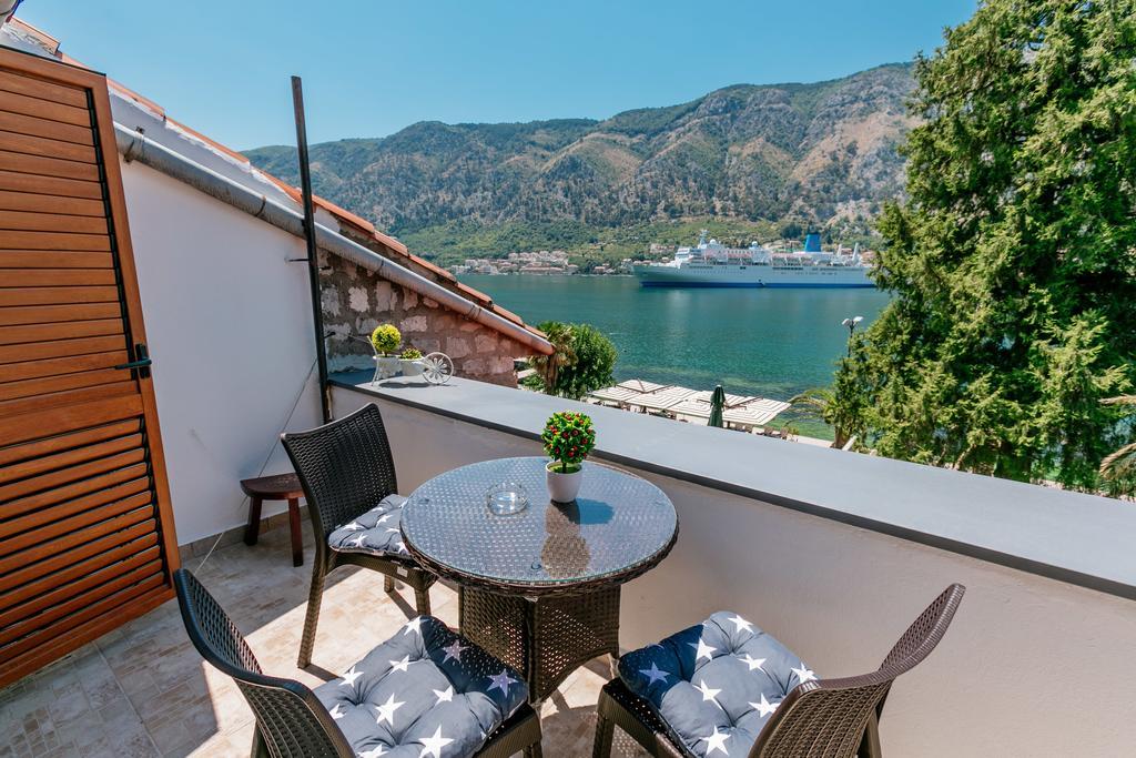 Apartman Mondo Appartamento Cattaro Esterno foto